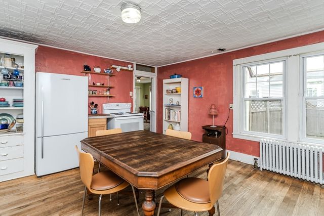 24 Union St, Montague, MA 01351