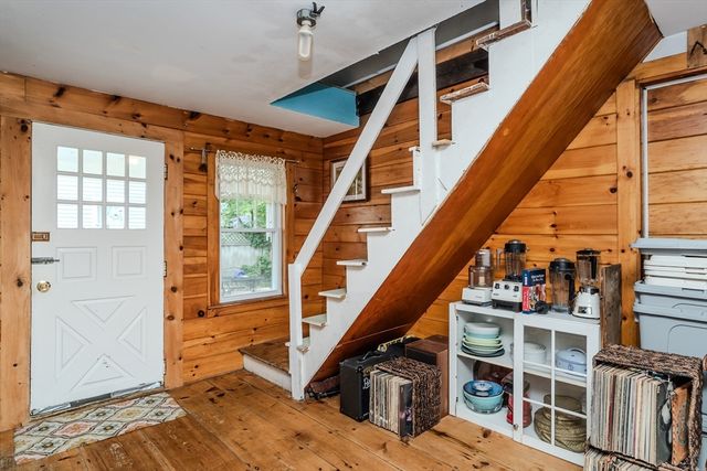 24 Union St, Montague, MA 01351