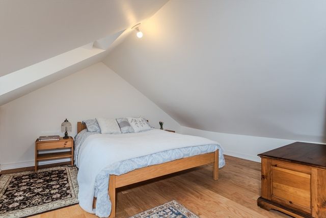 24 Union St, Montague, MA 01351