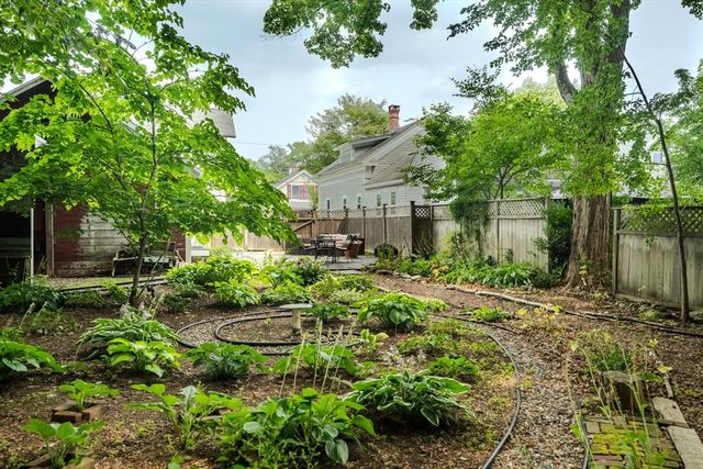 24 Union St, Montague, MA 01351