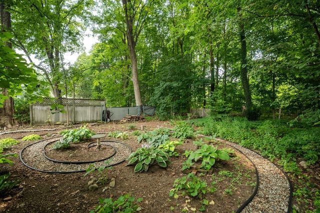 24 Union St, Montague, MA 01351