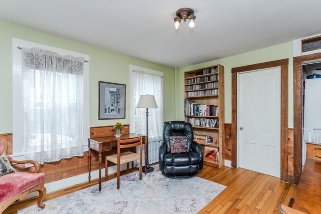 24 Union St, Montague, MA 01351