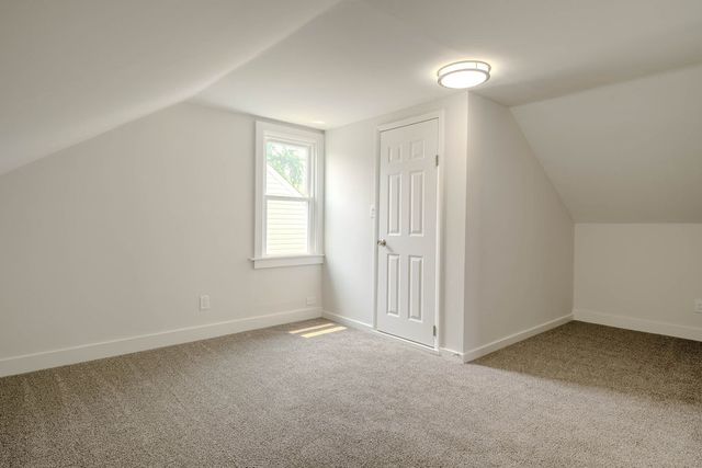 8822 S California Avenue, Evergreen Park, IL 60805