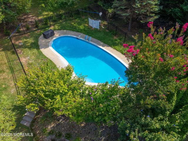 4 Cherry Hill Road, Holmdel, NJ 07733
