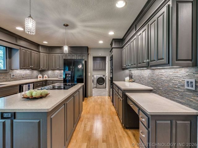 6124 S Louisville Avenue, Tulsa, OK 74136