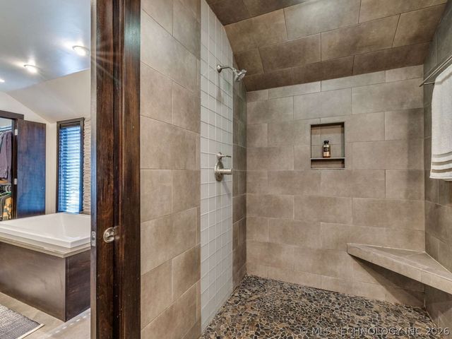 6124 S Louisville Avenue, Tulsa, OK 74136