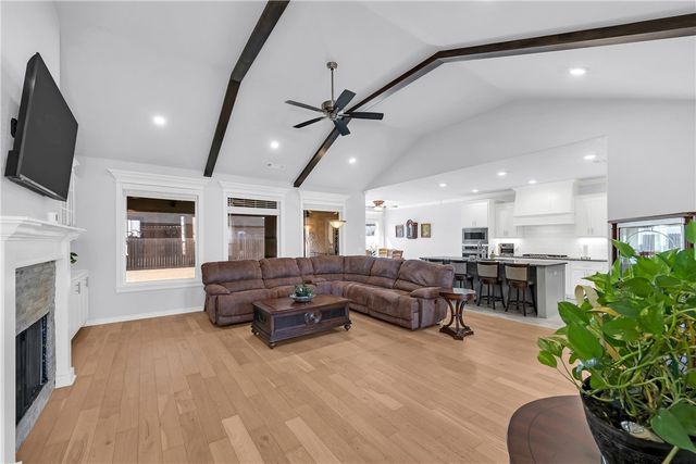 791 Brunello Circle, Tontitown, AR 72762