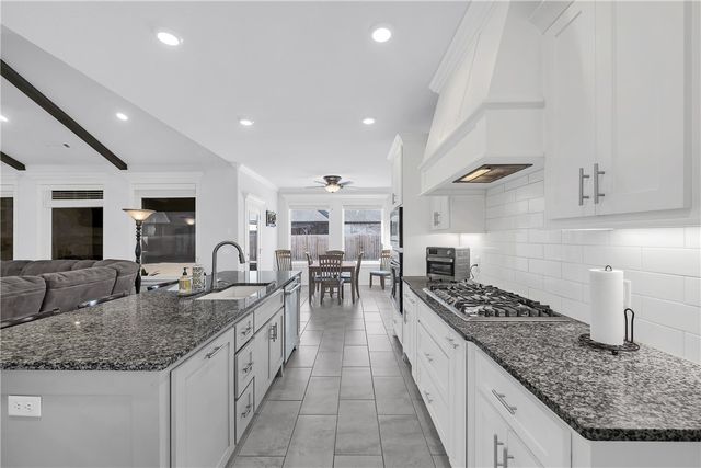 791 Brunello Circle, Tontitown, AR 72762