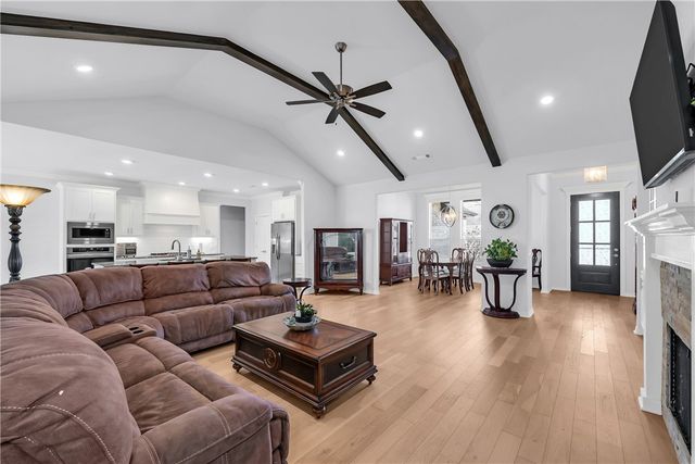 791 Brunello Circle, Tontitown, AR 72762