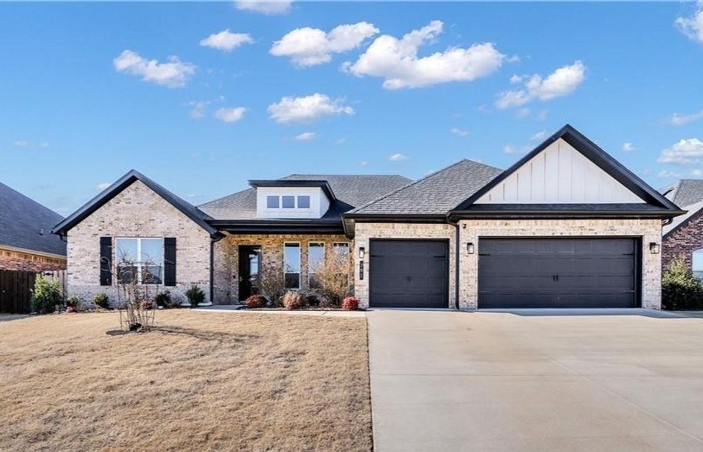 791 Brunello Circle, Tontitown, AR 72762