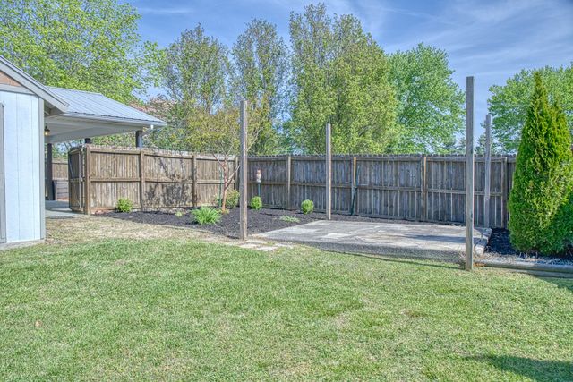 858 Greenland Ave, Cookeville, TN 38501
