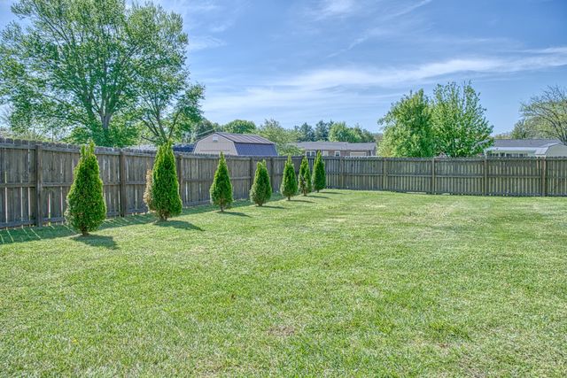 858 Greenland Ave, Cookeville, TN 38501