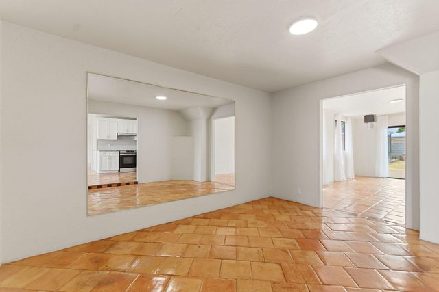 2617 Hagland Place NE, Albuquerque, NM 87112