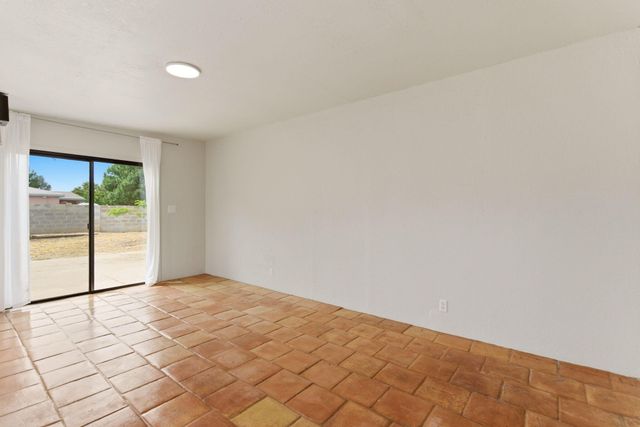 2617 Hagland Place NE, Albuquerque, NM 87112