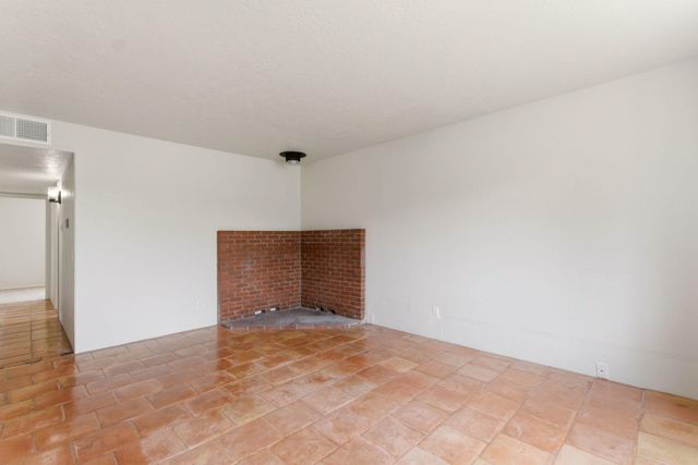 2617 Hagland Place NE, Albuquerque, NM 87112