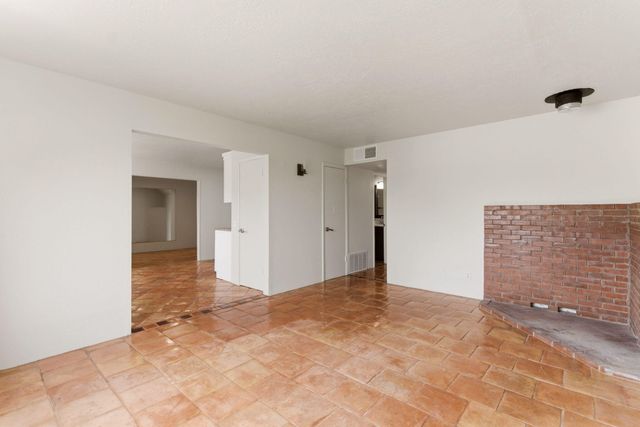2617 Hagland Place NE, Albuquerque, NM 87112