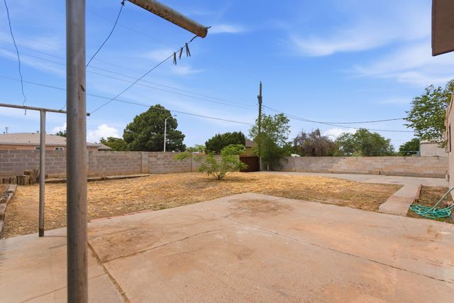 2617 Hagland Place NE, Albuquerque, NM 87112