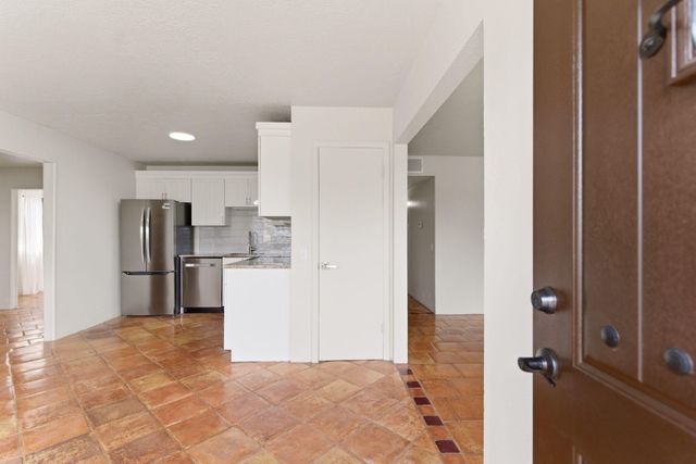 2617 Hagland Place NE, Albuquerque, NM 87112