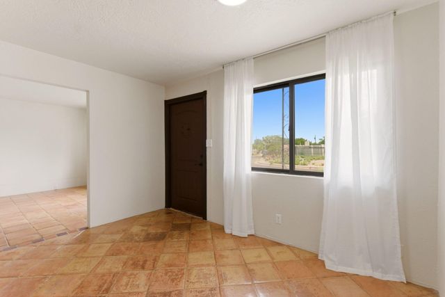 2617 Hagland Place NE, Albuquerque, NM 87112