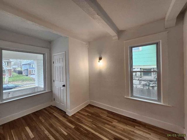 310 Kensington Avenue, Kansas City, MO 64124