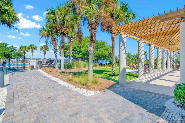 14900 River Rd 303, Pensacola, FL 32507