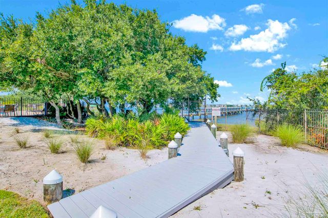 14900 River Rd 303, Pensacola, FL 32507