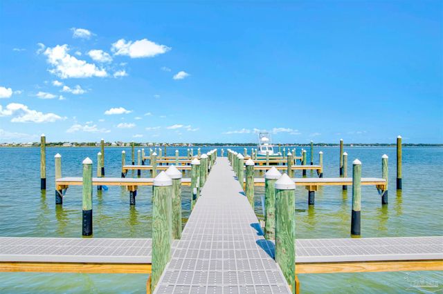 14900 River Rd 303, Pensacola, FL 32507
