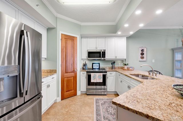 14900 River Rd 303, Pensacola, FL 32507