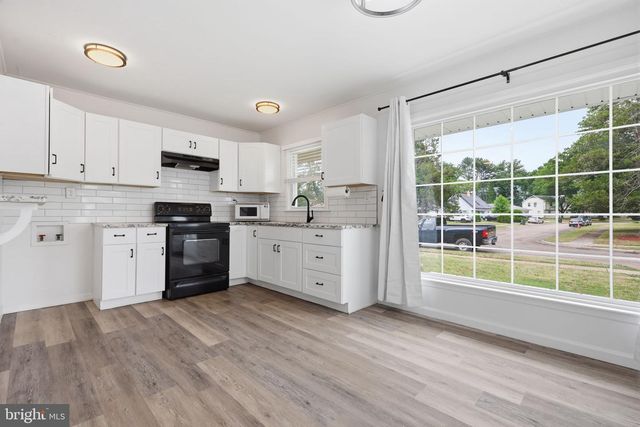 16 BENTLY LN, Willingboro, NJ 08046