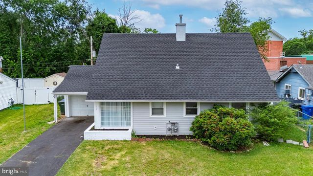 16 BENTLY LN, Willingboro, NJ 08046