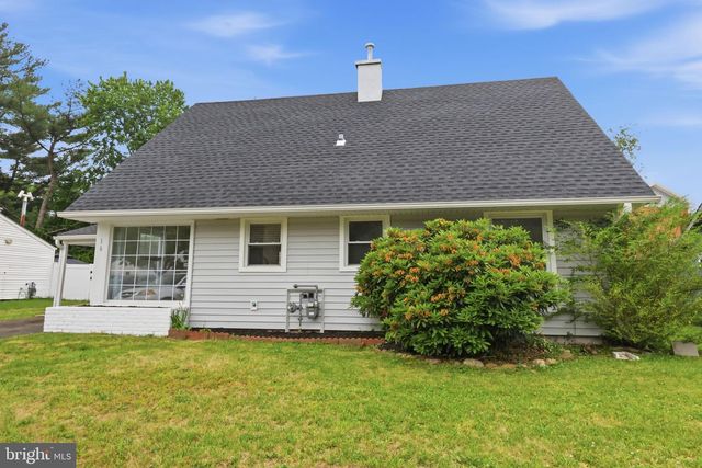 16 BENTLY LN, Willingboro, NJ 08046