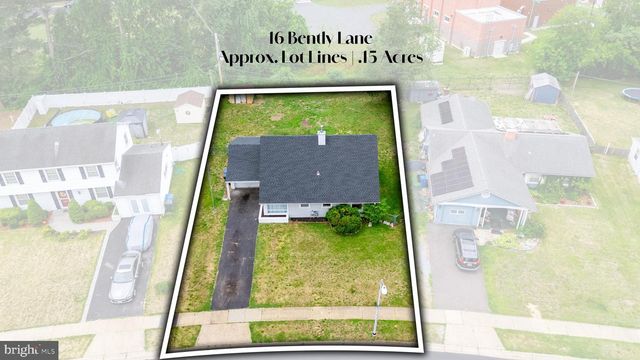 16 BENTLY LN, Willingboro, NJ 08046