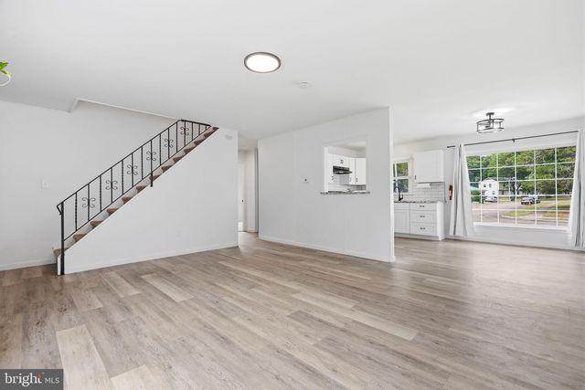16 BENTLY LN, Willingboro, NJ 08046