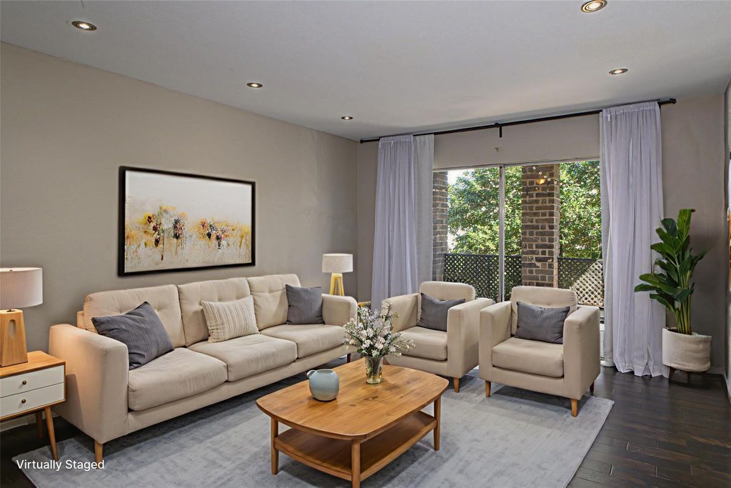 7575 Katy Freeway 77, Houston, TX 77024