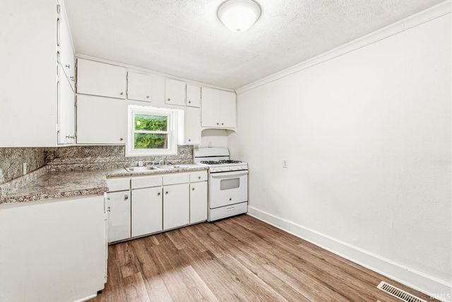 617 E Jefferson Street, Goshen, IN 46528
