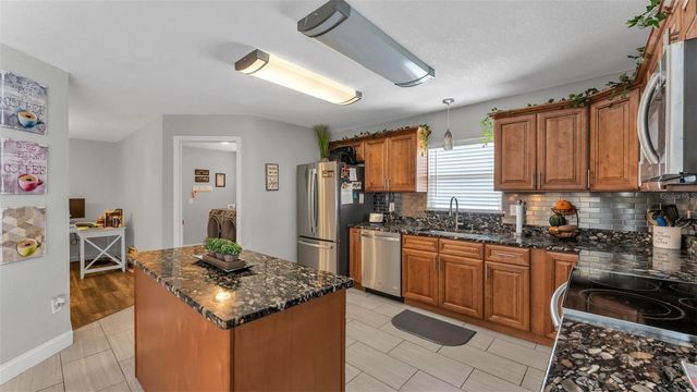 6929 BENTLY DRIVE, Lakeland, FL 33809