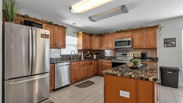 6929 BENTLY DRIVE, Lakeland, FL 33809