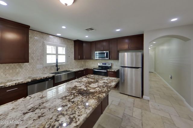 7115 N 72ND Drive, Glendale, AZ 85303