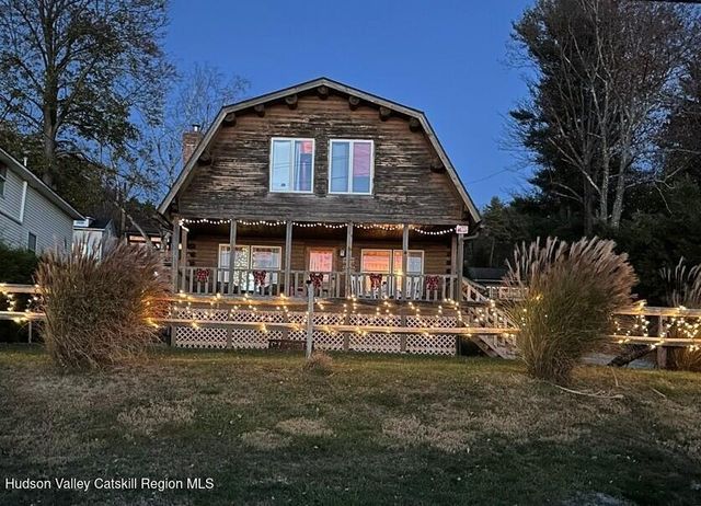 407 Lakeview Road, Craryville, NY 12521