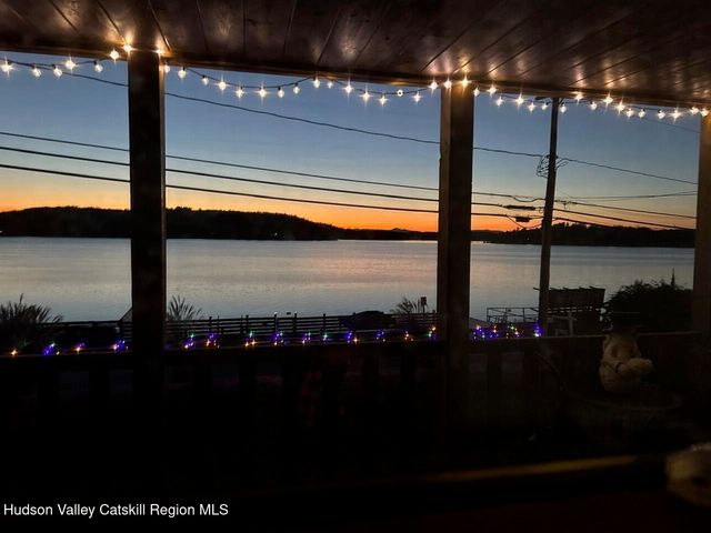 407 Lakeview Road, Craryville, NY 12521