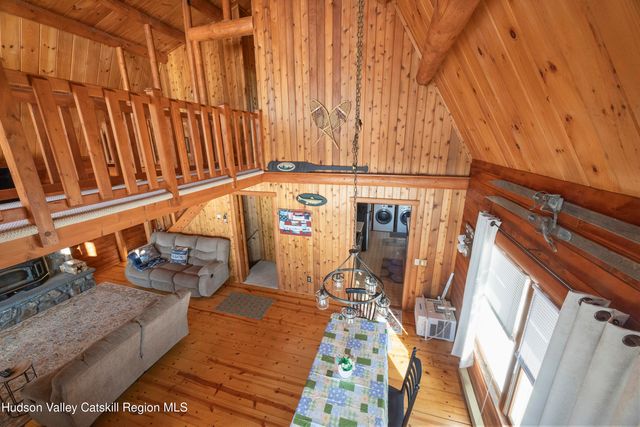 407 Lakeview Road, Craryville, NY 12521