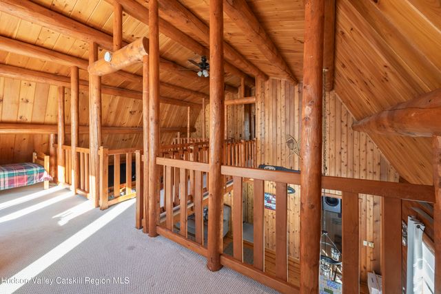 407 Lakeview Road, Craryville, NY 12521