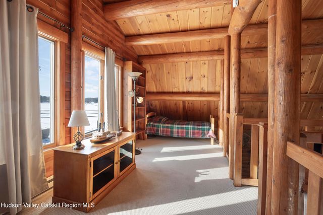 407 Lakeview Road, Craryville, NY 12521