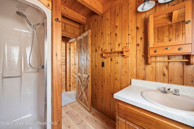 407 Lakeview Road, Craryville, NY 12521