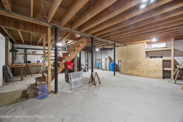 407 Lakeview Road, Craryville, NY 12521