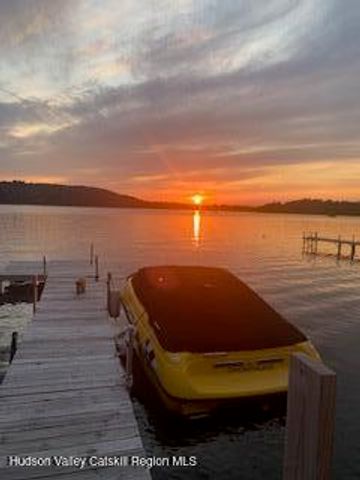 407 Lakeview Road, Craryville, NY 12521