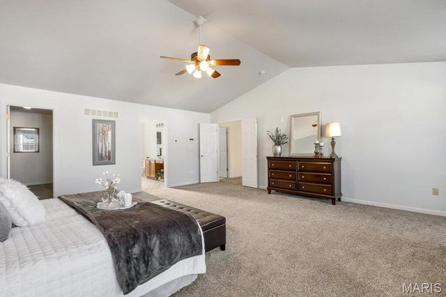 826 Summit Glen Court, Fenton, MO 63026