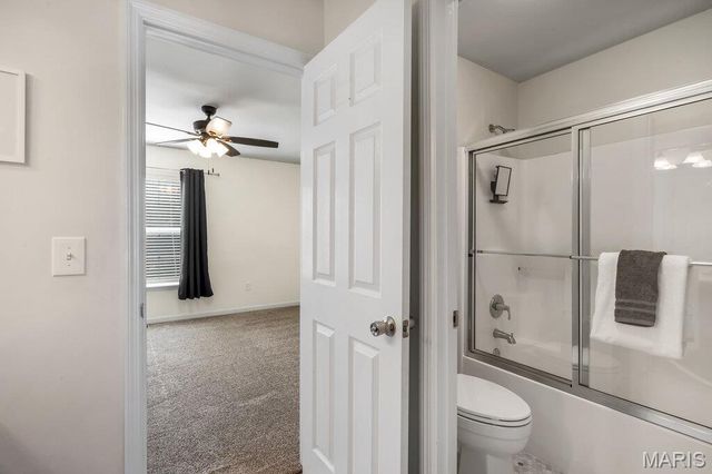 826 Summit Glen Court, Fenton, MO 63026