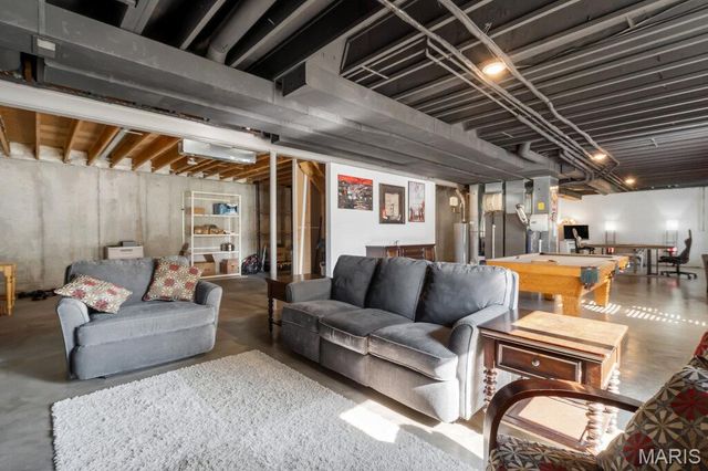 826 Summit Glen Court, Fenton, MO 63026