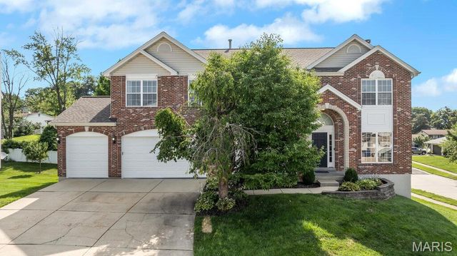 826 Summit Glen Court, Fenton, MO 63026